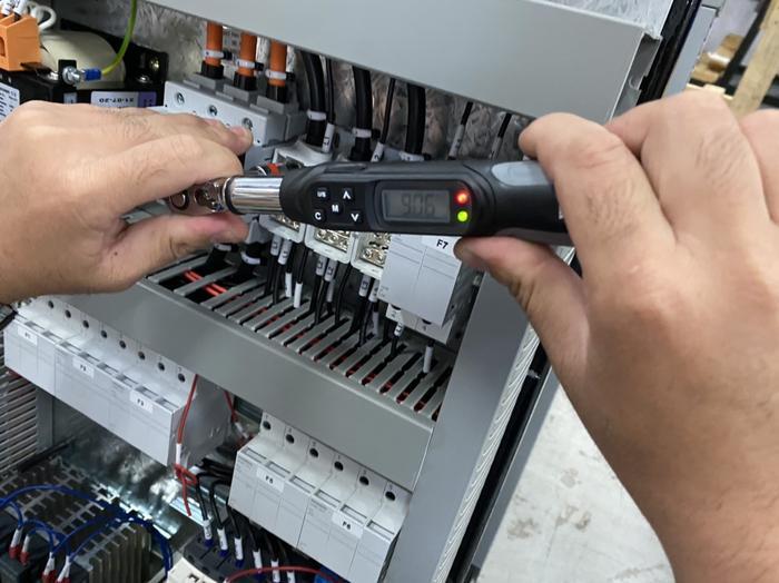 ประแจวัดแรงบิดดิจิตอล (Digital torque wrenches) -photo0