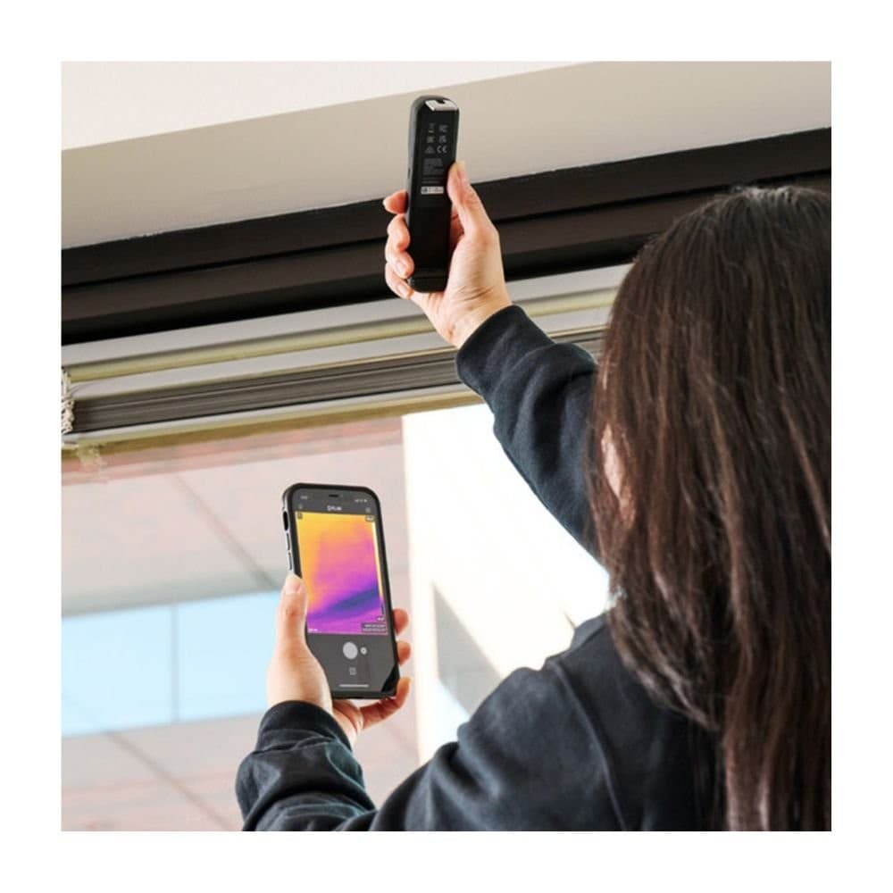 FLIR ONE™ EDGE PRO ผ่านมาตรฐานป้องกันฝุ่นและละอองน้ำระดับ IP54 และผ่านการทดสอบการตกกระแทกจากความสูง 2 เมตร