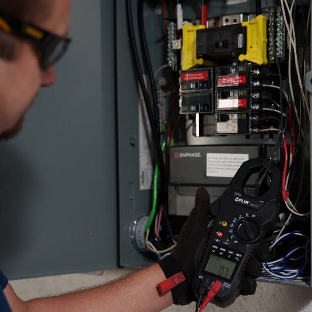 FLIR CM78-PV แคลมป์มิเตอร์สำหรับระบบโซลาร์เซลล์ CAT III 1500 V Solar Clamp Meter image