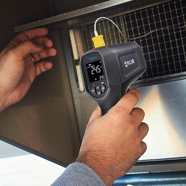 FLIR TG56-2 เครื่องวัดอุณหภูมิอินฟราเรด (-30°C To 1300°C) | DS:30:1 image