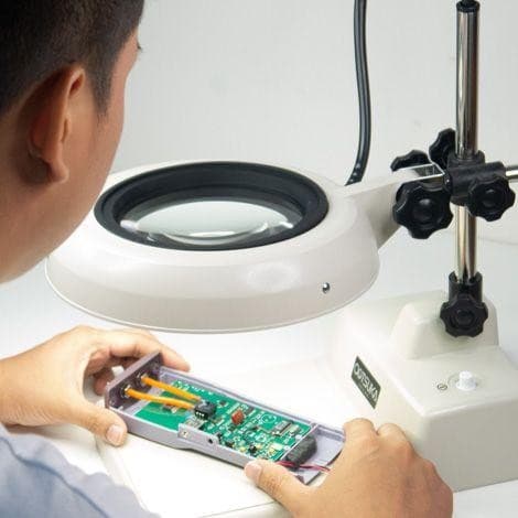 Otsuka SKK-B-12X โคมไฟแว่นขยายแบบตั้งโต๊ะ กำลังขยาย 12X