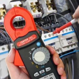 CENTER 262 แคลมป์มิเตอร์ดิจิทัล (Digital Clamp Meter)