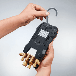 Testo 558s Digital manifold with 4-way valve block and intuitive touchscreen