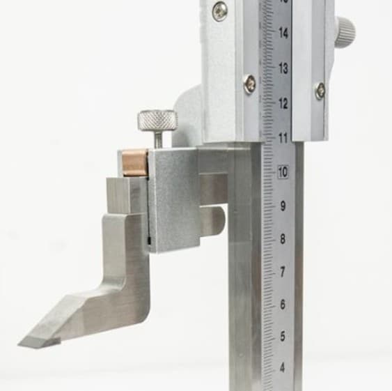 Mitutoyo M-514-104 Vernier Height Gage (0 - 450mm)-photo1