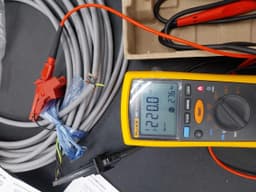 สอนการใช้เครื่อง Fluke-1507 สำหรับวัดสายไฟ_01-small-photo0