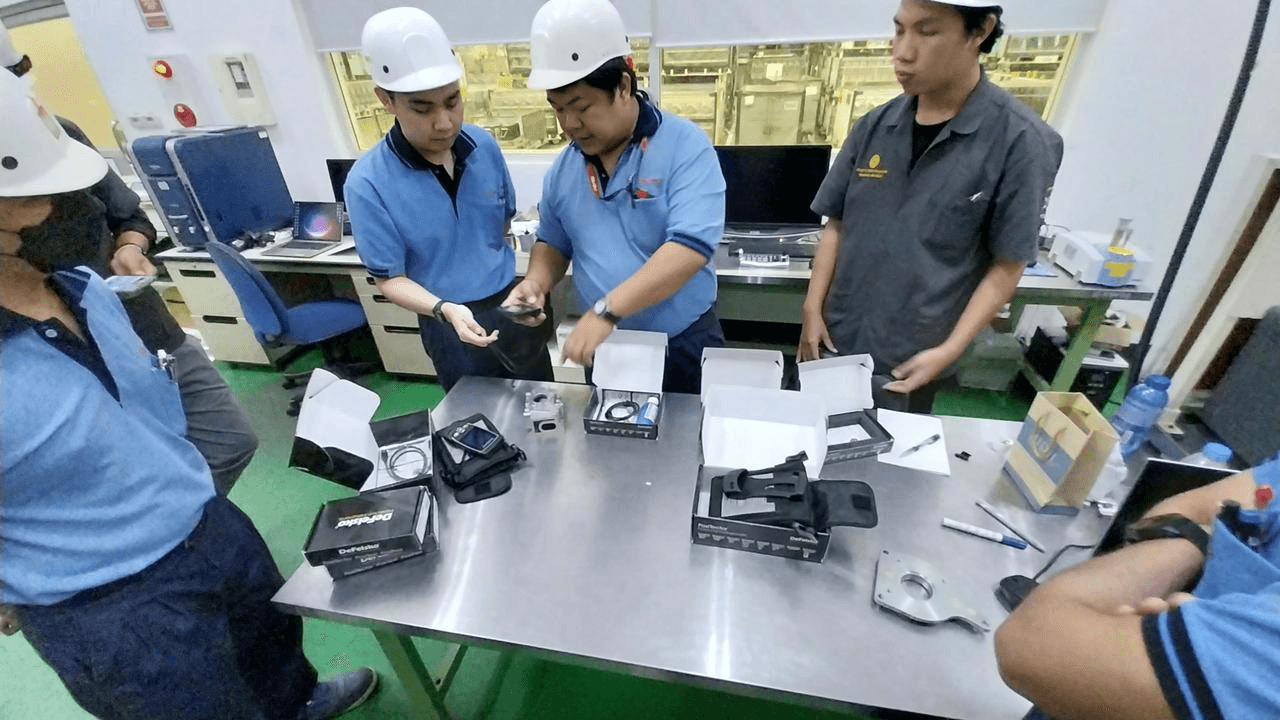 สอนใช้งานเครื่องวัดความหนาสีและเครื่องวัดความแข็ง-photo1