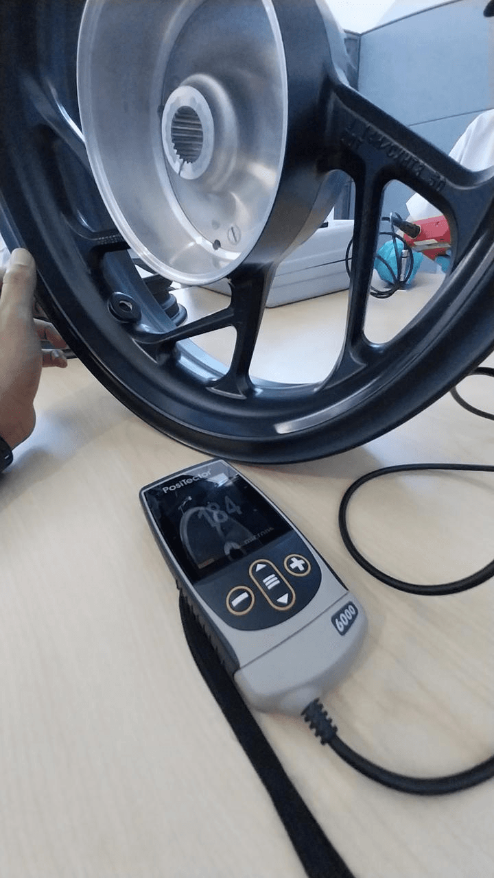 Demo Positector6000 วัดความหนาสีบนอลูมิเนียม-photo2