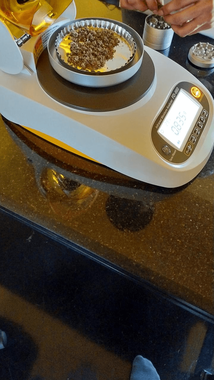 ส่งสินค้าและสอนการใช้งานเครื่อง Kett FD-660