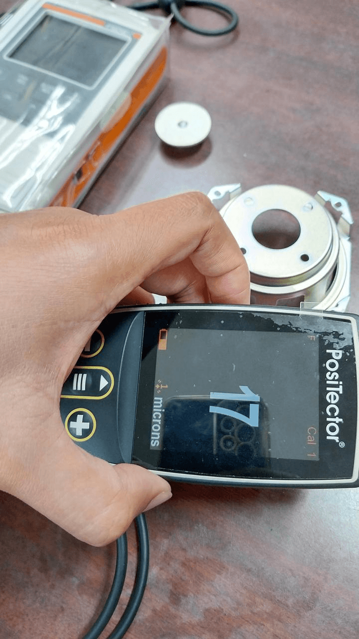 Demoวัดความหนาซิงค์ชุปบนเหล็ก Positector6000-photo1