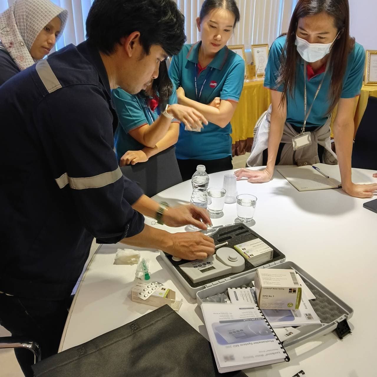 ส่งมอบ และสอนการใช้งาน Lovibond MD 200 Photometer-photo0