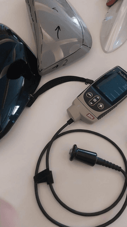 Demoวัดความหนาผิวเคลือบบนพลาสติก Defelsko_01-small-photo1