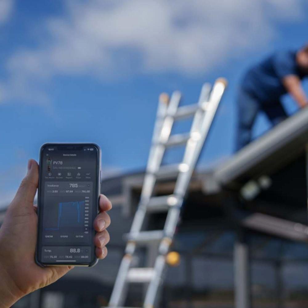 FLIR PV78 Solar Irradiance and Temperature Meter with Tilt Sensor image