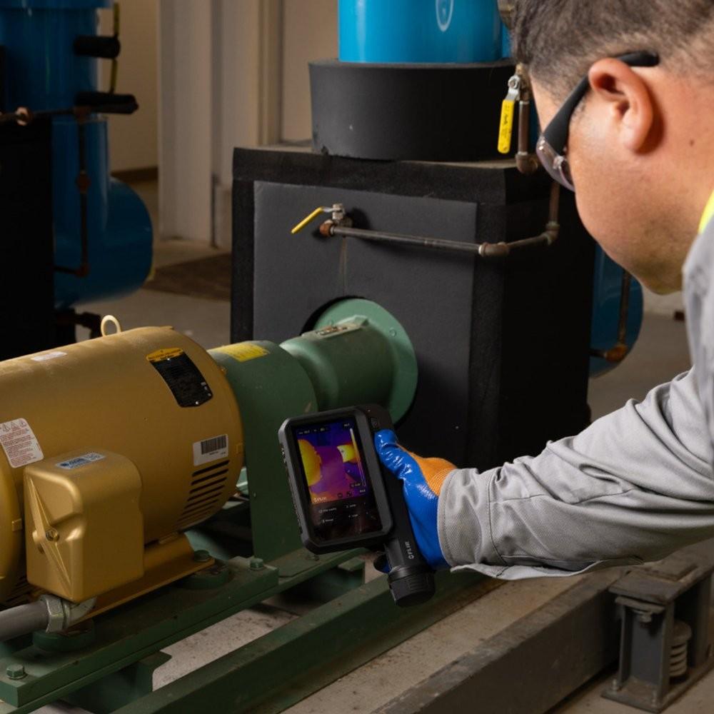 FLIR-i34 กล้องถ่ายภาพความร้อน App-Enabled Thermal Camera image