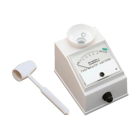 Myron D2 เครื่องวัดไดอะไลเสต Handheld Dialysate Meter image