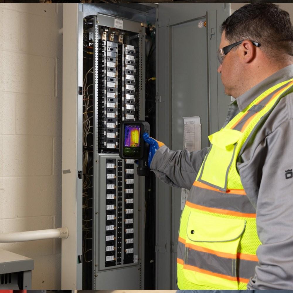 FLIR-i34 กล้องถ่ายภาพความร้อน App-Enabled Thermal Camera image