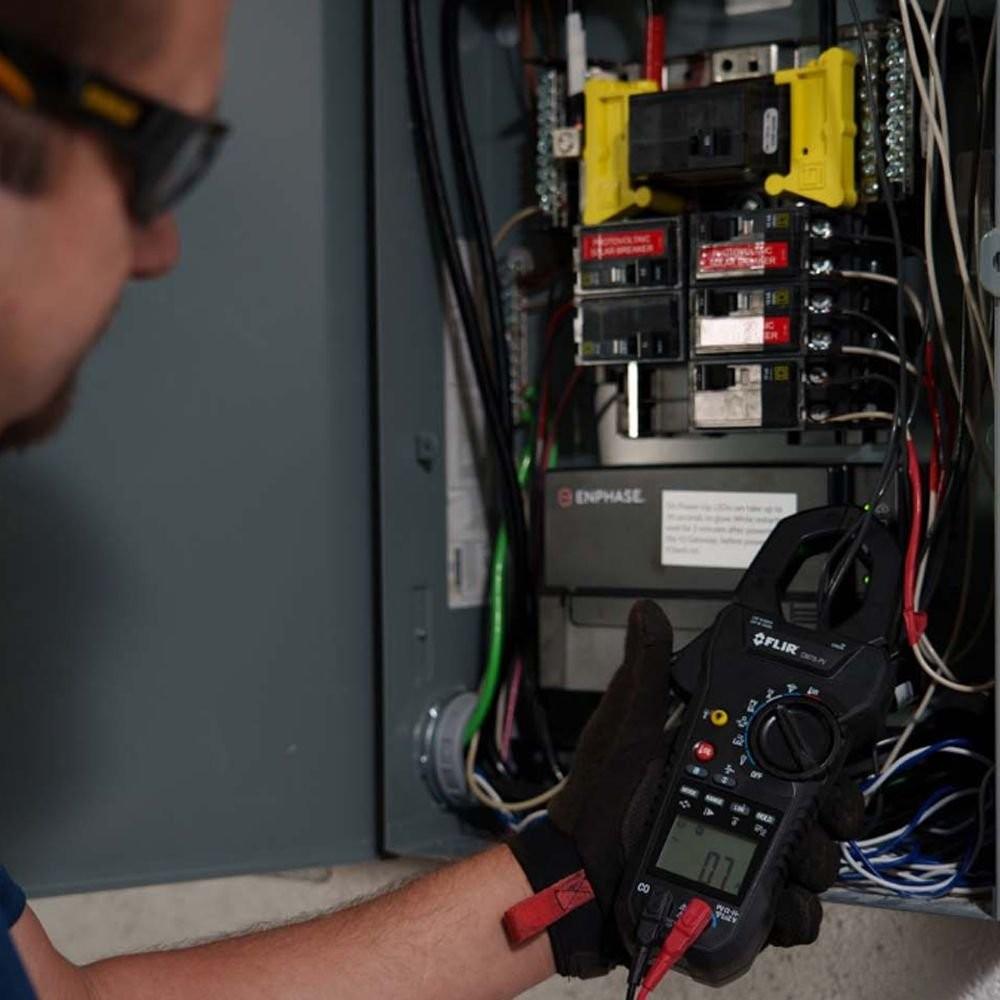 FLIR CM78-PV แคลมป์มิเตอร์สำหรับระบบโซลาร์เซลล์ CAT III 1500 V Solar Clamp Meter image