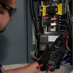 FLIR CM78-PV แคลมป์มิเตอร์สำหรับระบบโซลาร์เซลล์ CAT III 1500 V Solar Clamp Meter image