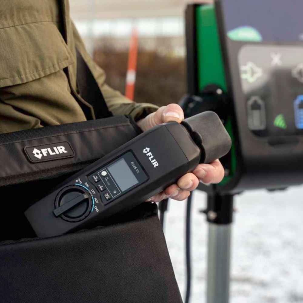 FLIR EV45-T2 อะแดปเตอร์ทดสอบ EV Charger พร้อมหัวเสียบ Type 2 และตัวแปลงเป็น Type 1 image