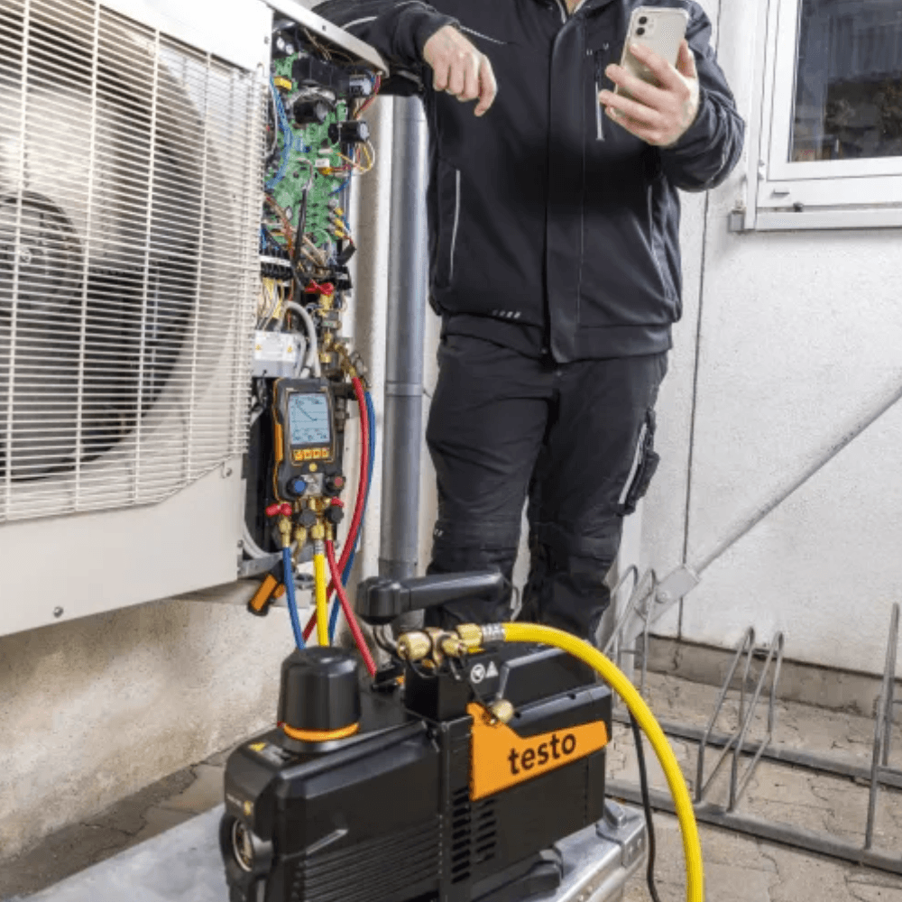 Testo-565i-10 Smart vacuum pump for automated evacuations with integrated hold test, 10 CFM (283 l/min)