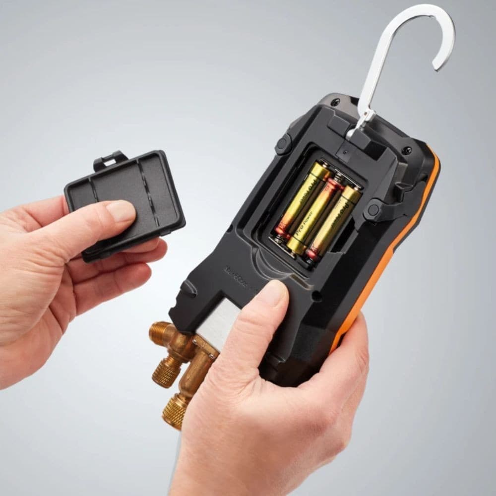 Testo 570s Smart Vacuum Kit with filling hoses