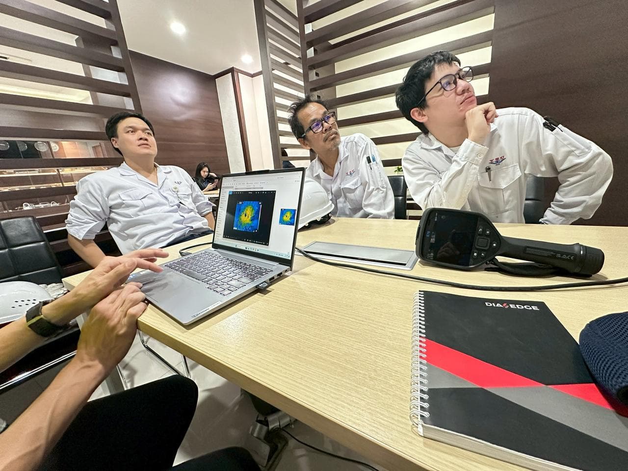 DEMO กล้องรุ่น FLIR E76 เเละ FLIR THERMAL STUDIO