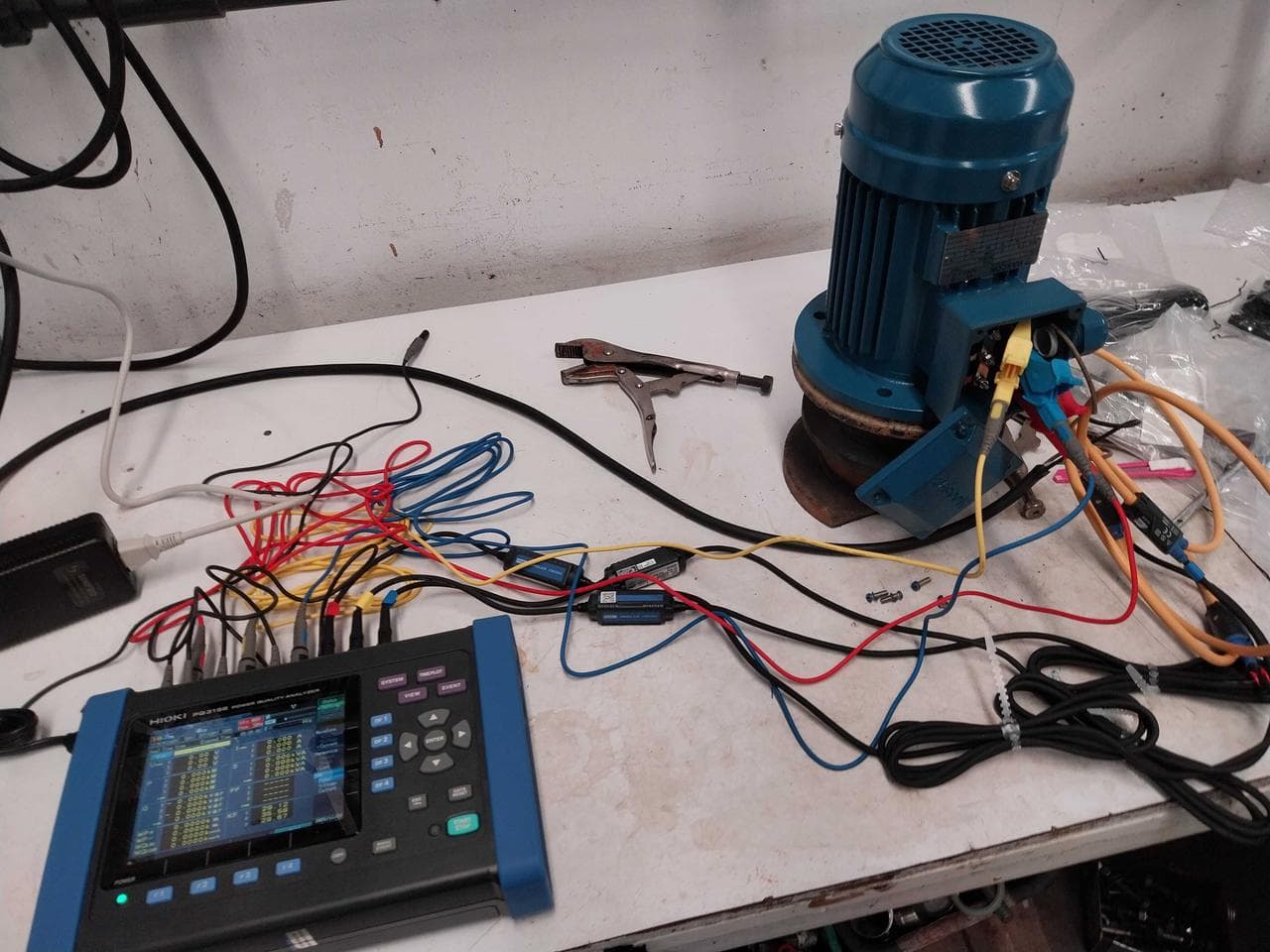 ส่งเครื่อง Hioki PQ3198-94 และสอนการใช้งาน-photo2